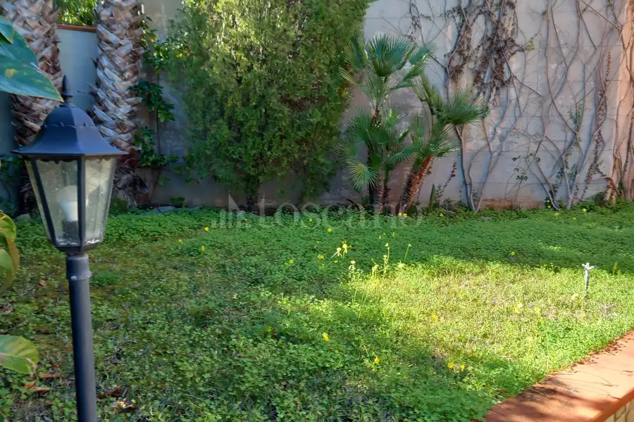 Villa Bifamiliare in vendita di 90 mq a €125.000 (rif. 2/2025)