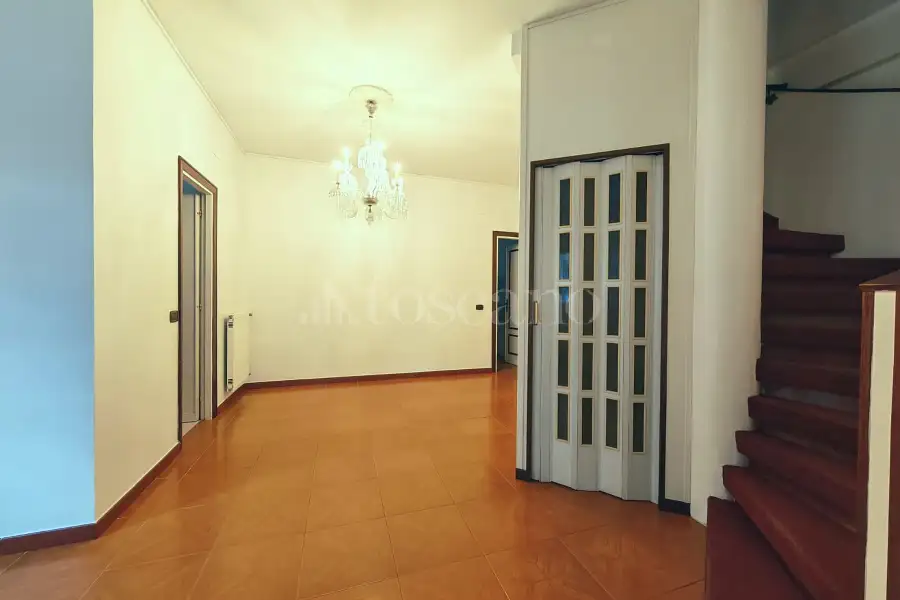 Villa Plurifamiliare in vendita di 260 mq a €489.000 (rif. 59/2026)