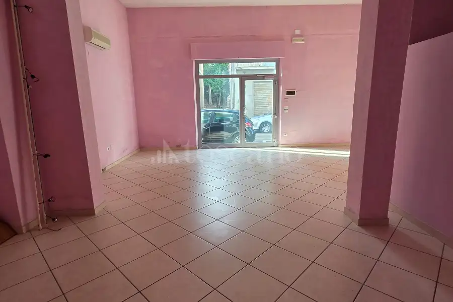 Negozio in vendita di 68 mq a €58.000 (rif. 30/2026)