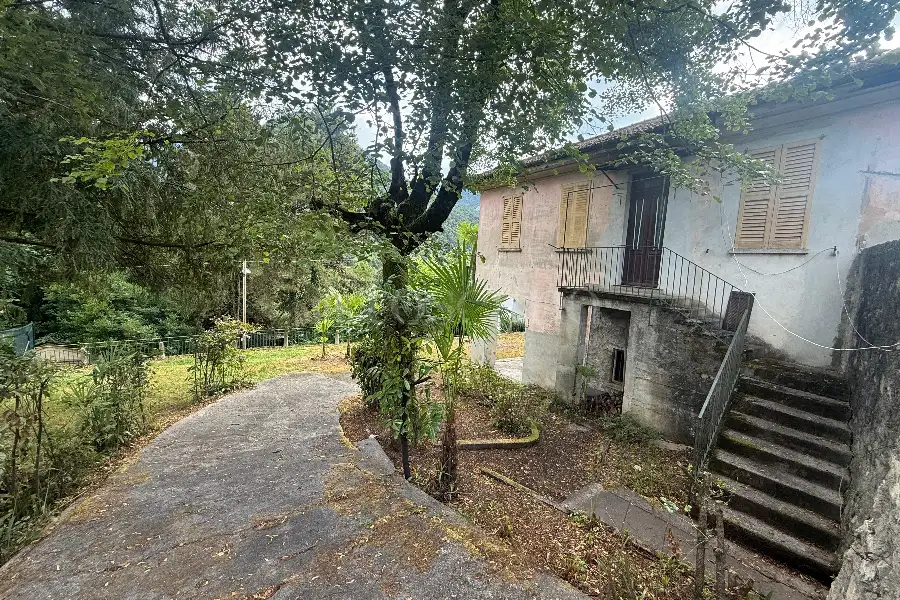 Casa Indipendente in vendita di 200 mq a €115.000 (rif. 25/2025)