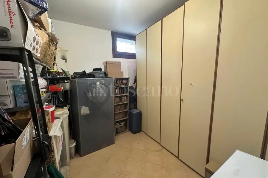 Villa Plurifamiliare in vendita di 200 mq a €430.000 (rif. 20/2026)