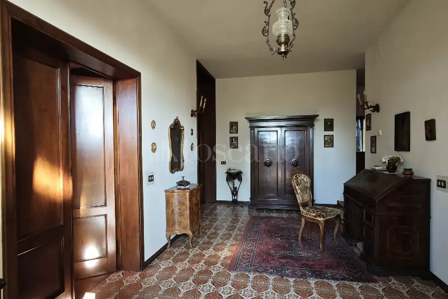 Villa in vendita di 350 mq a €560.000 (rif. 44/2024)