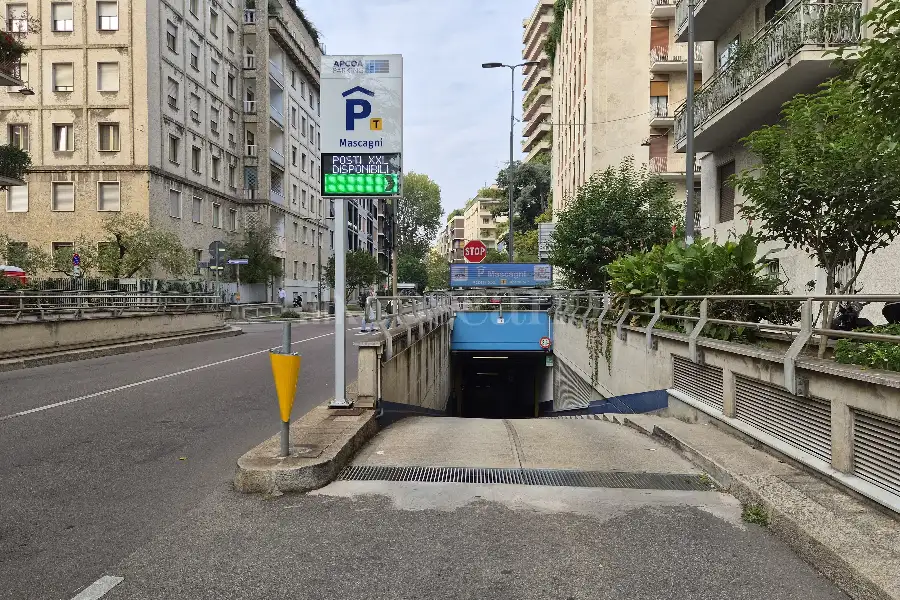 Box in vendita di 15 mq a €55.000 (rif. 124/2026)
