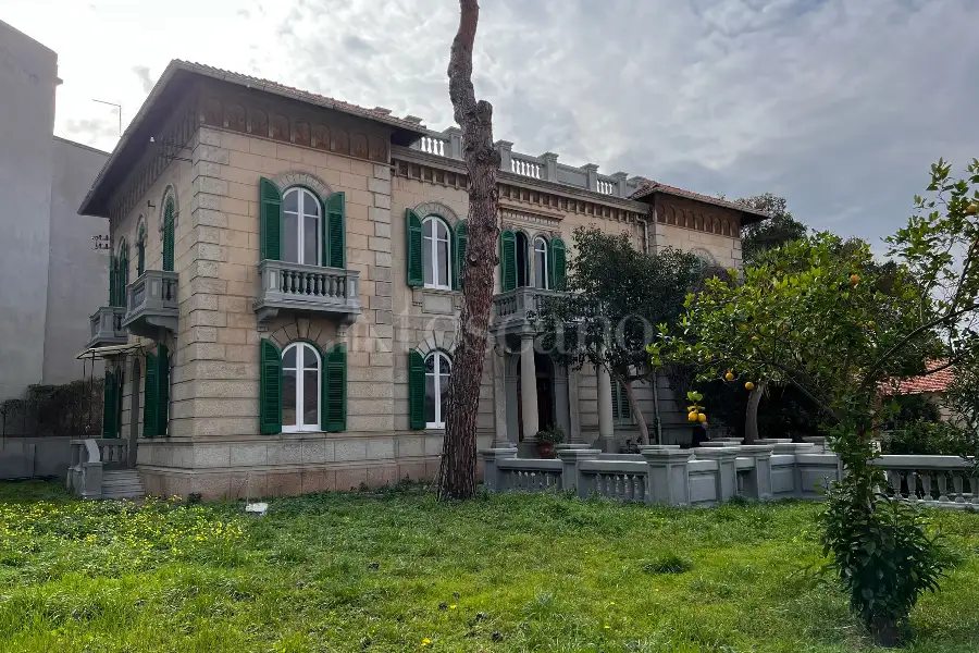 Villa in vendita di 230 mq a €390.000 (rif. 6/2026)