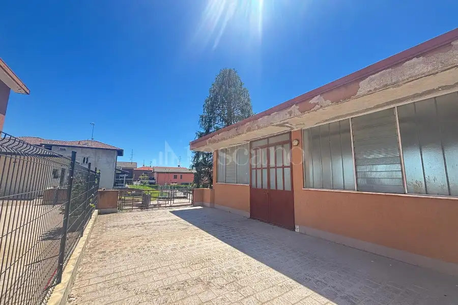 Magazzino in vendita di 250 mq a €153.000 (rif. 36/2026)