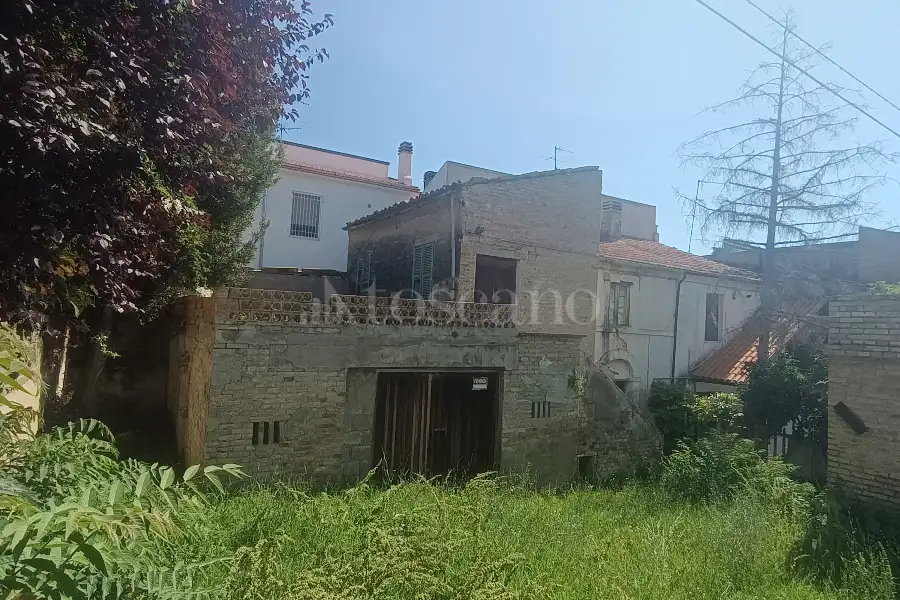Agricolo in vendita di 12.000 mq a €89.500 (rif. 31/2025)