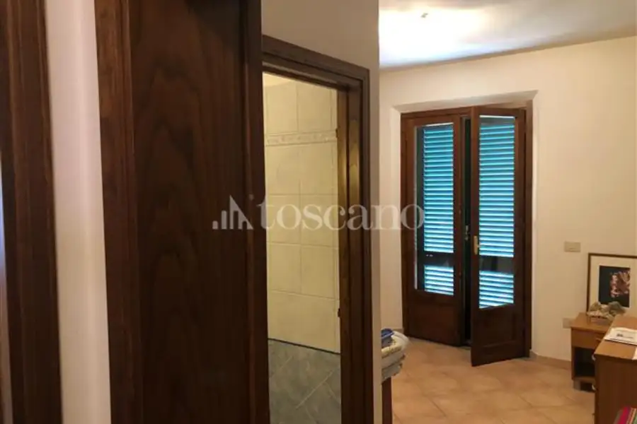 Villa Bifamiliare in vendita di 280 mq a €298.000 (rif. 18/2025)