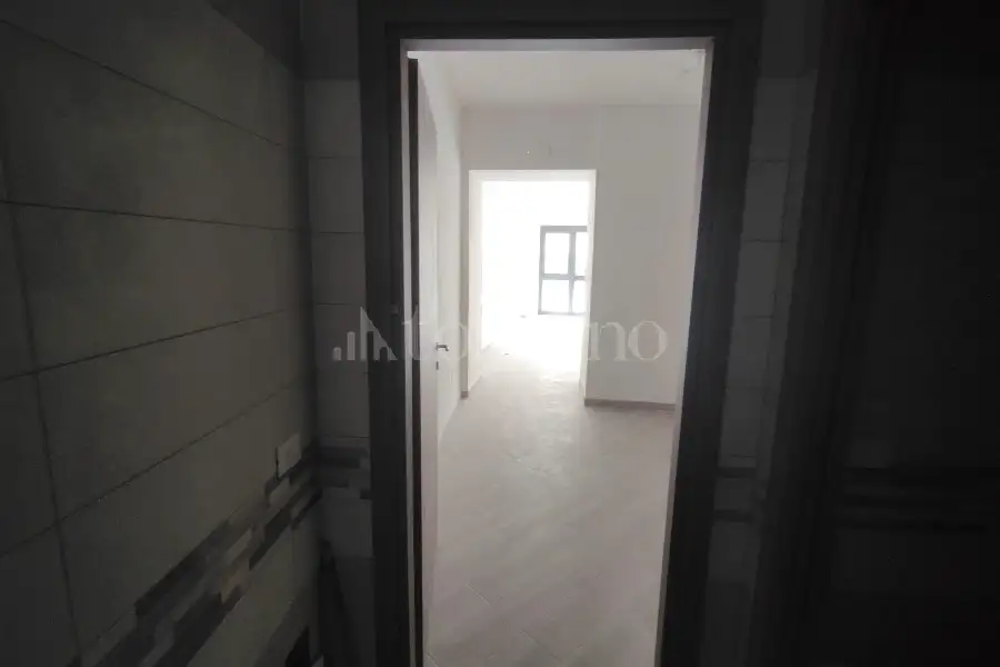 Negozio in affitto di 52 mq a €550 (rif. 84/2026)