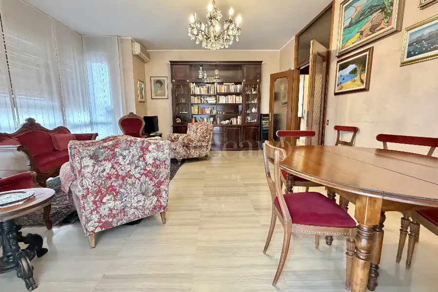 Casa in vendita di 170 mq a €830.000 (rif. 12/2026)