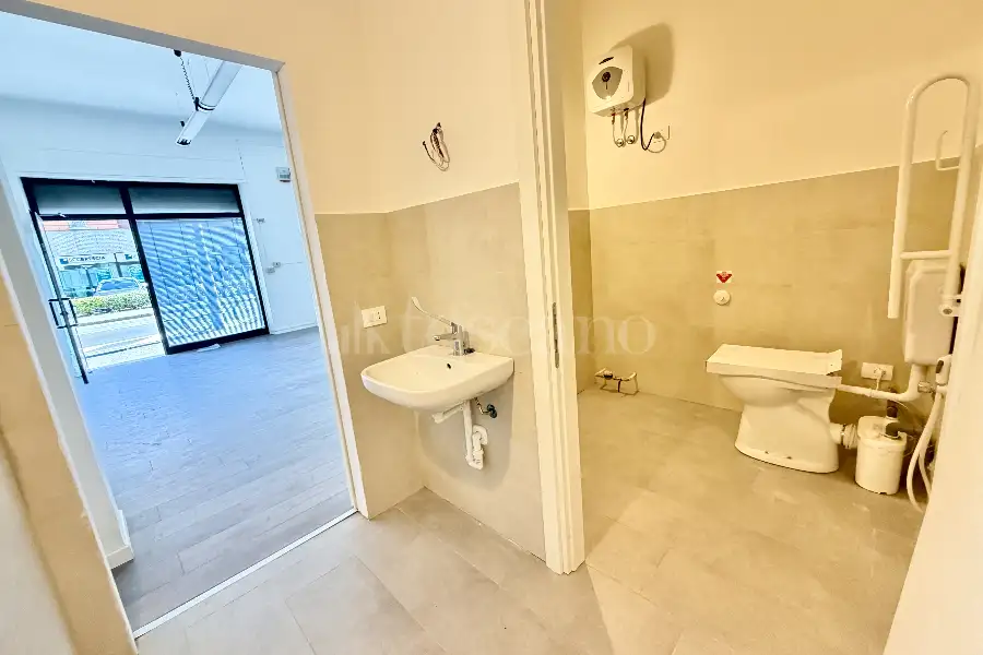 Negozio in vendita di 74 mq a €130.000 (rif. 46/2026)