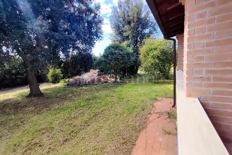 Villa in vendita di 250 mq a €240.000 (rif. 18/2026)