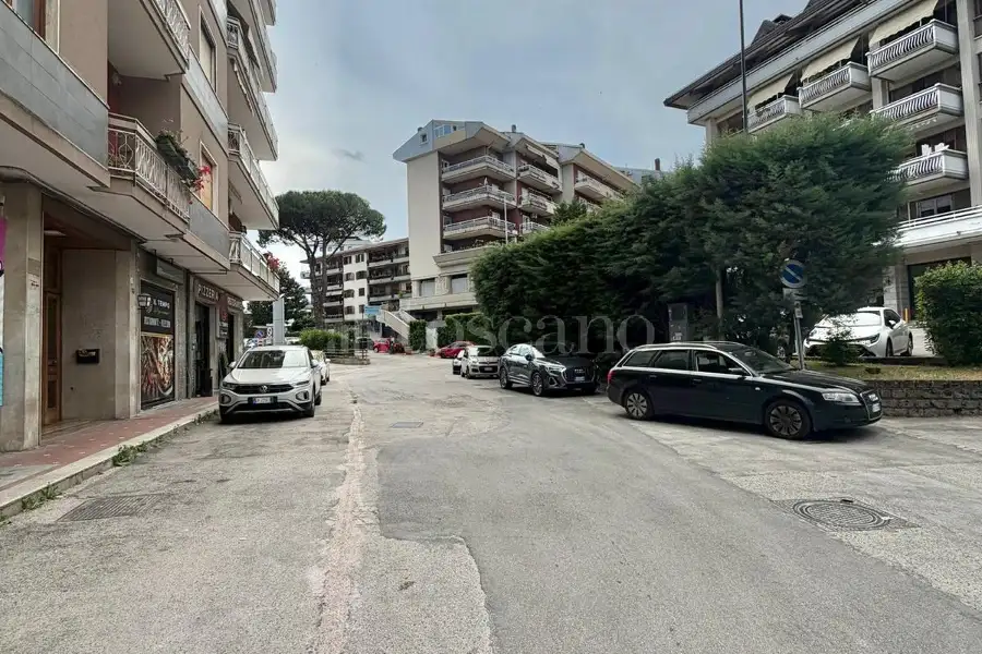 Attività Commerciale in vendita di 330 mq trattativa riservata (rif. 134/2026)