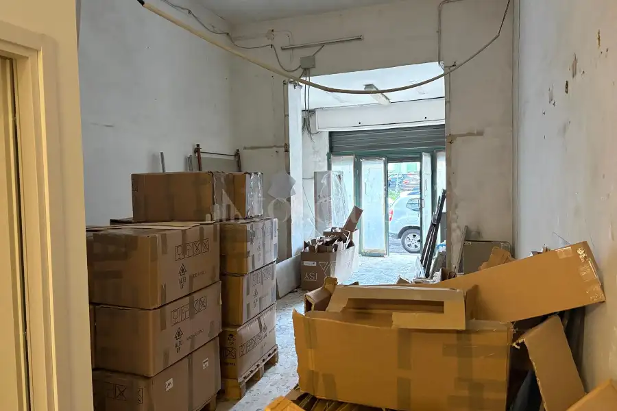Negozio in affitto di 71 mq a €950 (rif. 2/2026)