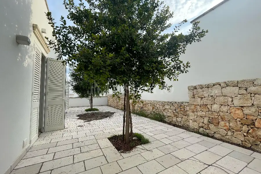 Villa Bifamiliare in vendita di 240 mq a €477.000 (rif. 2/2025)