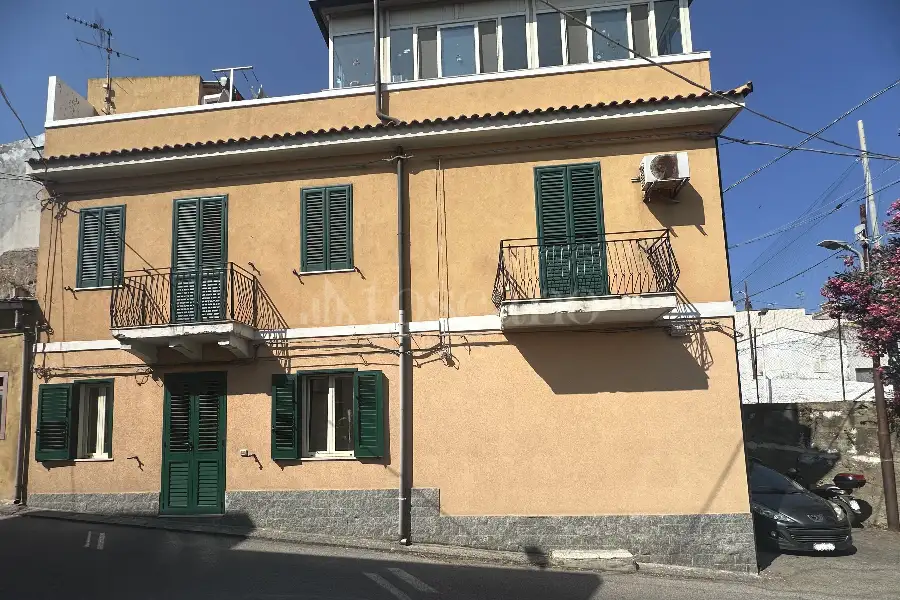 Casa Indipendente in vendita di 213 mq a €150.000 (rif. 14/2025)