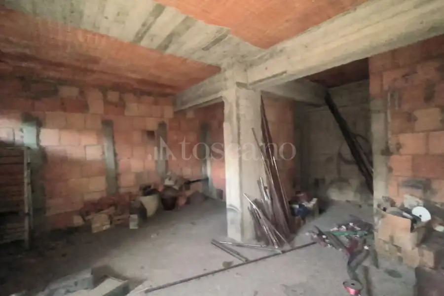 Casa Indipendente in vendita di 344 mq a €110.000 (rif. 46/2025)