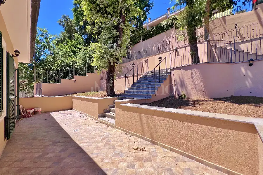 Casa Indipendente in vendita di 130 mq a €355.000 (rif. 12/2026)