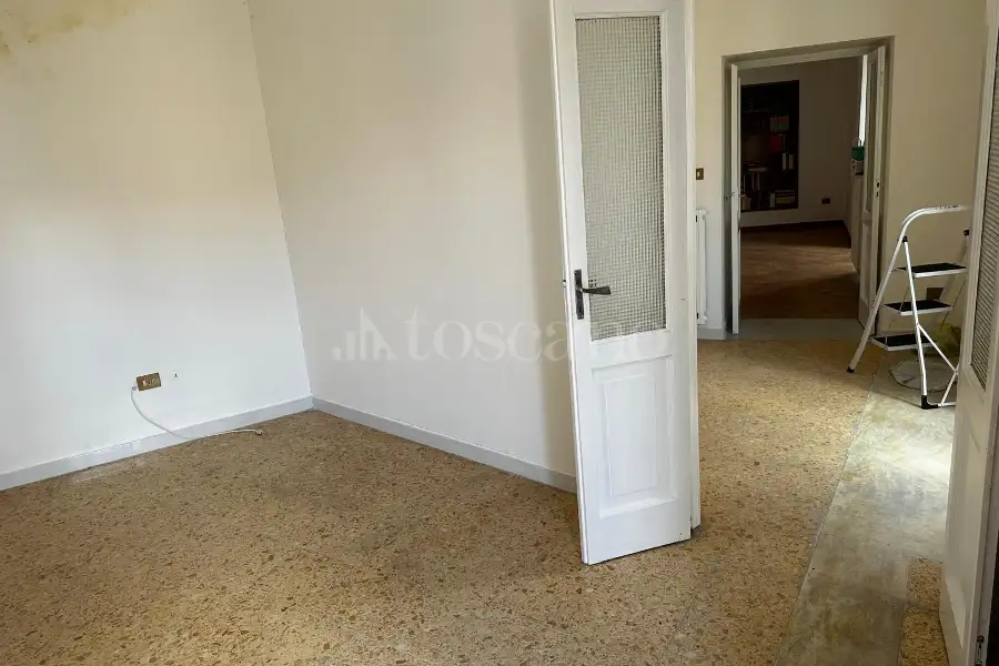 Casa in vendita di 290 mq a €85.000 (rif. 120/2025)