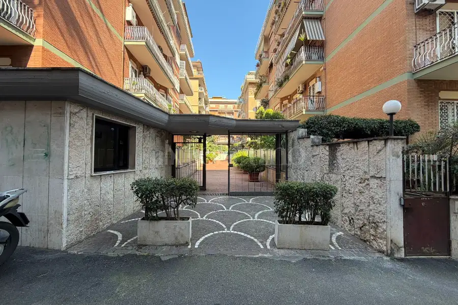 Attico in vendita di 160 mq a €770.000 (rif. 27/2026)