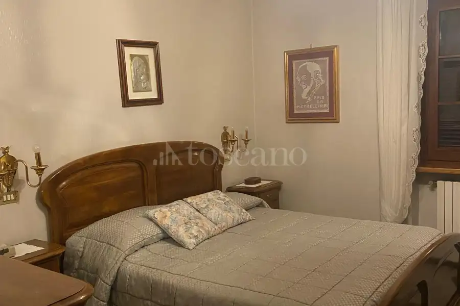 Villa Plurifamiliare in vendita di 850 mq a €899.000 (rif. 5/2026)