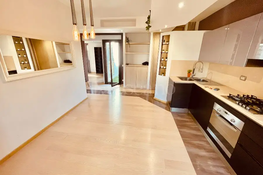 Attico in vendita di 90 mq a €409.000 (rif. 39/2026)