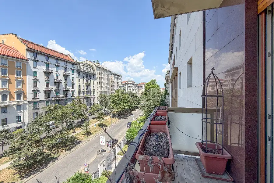 Casa in vendita di 240 mq a €3.290.000 (rif. 106/2026)