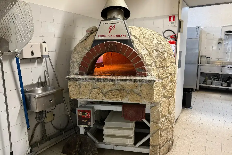 Attività Commerciale in vendita di 140 mq a €109.000 (rif. 10/2026)