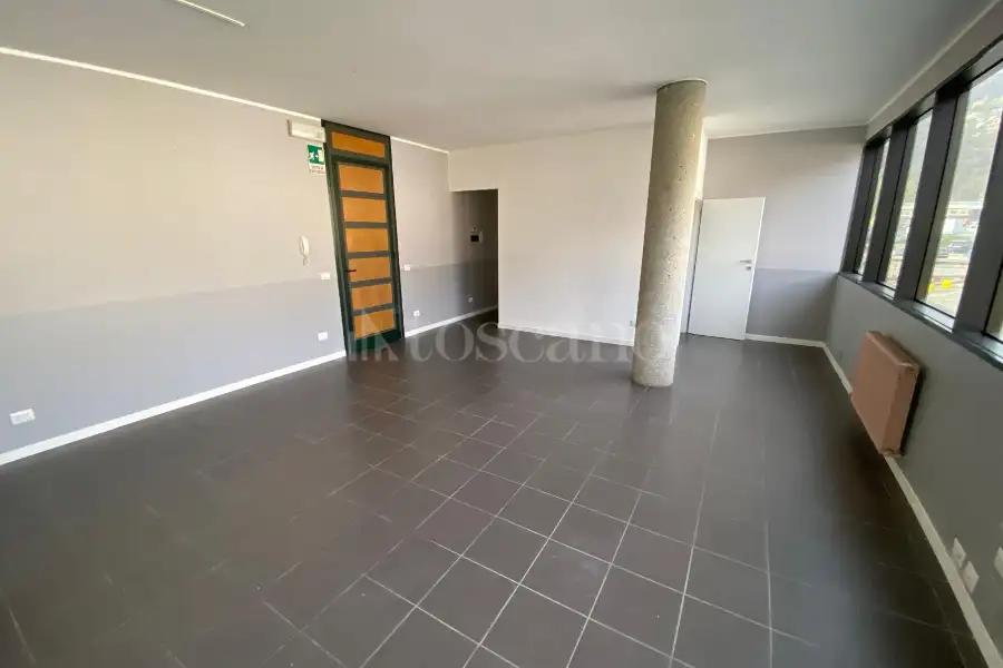 Ufficio in affitto di 115 mq a €1.400 (rif. 35/2026)
