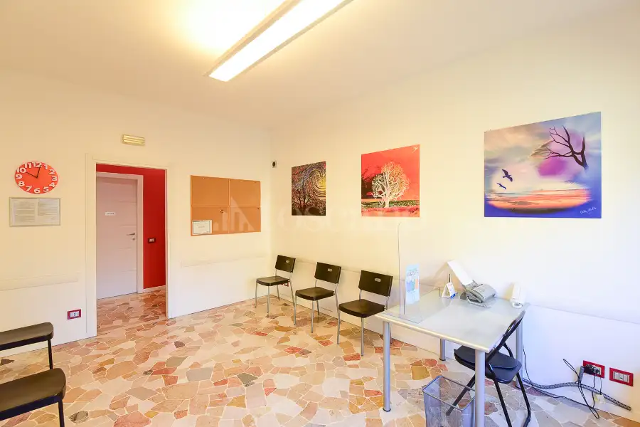 Ufficio in affitto di 85 mq a €1.300 (rif. 54/2025)