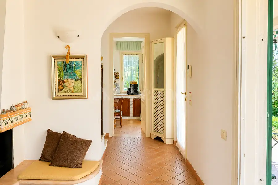 Villa in vendita di 400 mq a €1.200.000 (rif. 24/2026)