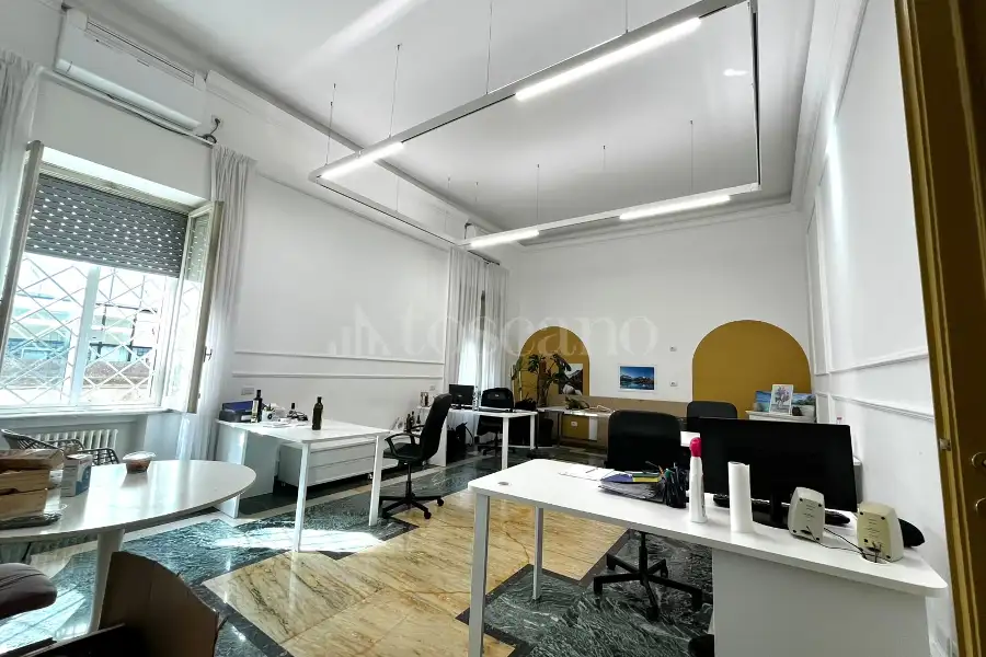 Ufficio in vendita di 314 mq a €1.950.000 (rif. 43/2026)
