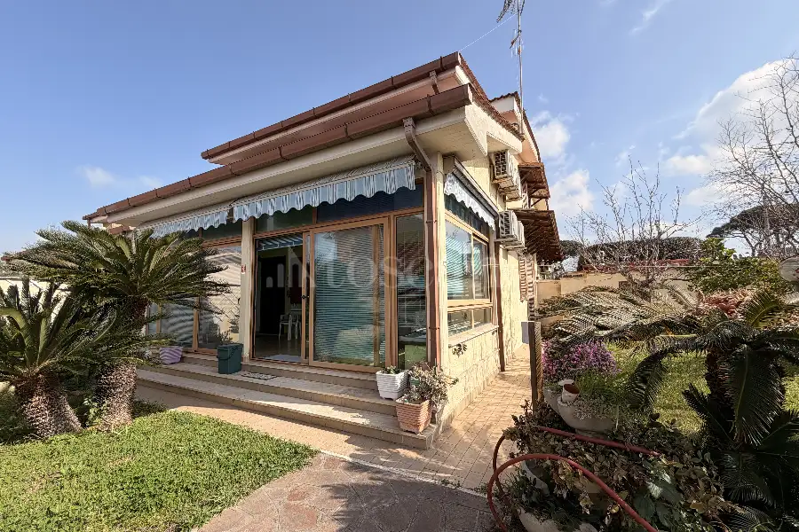 Villa Bifamiliare in vendita di 90 mq a €179.000 (rif. 10/2026)