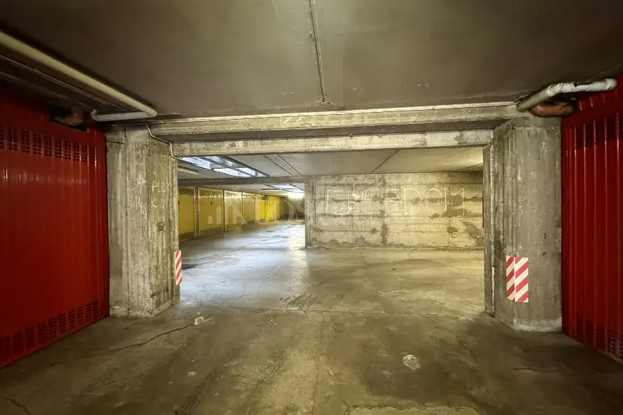 Box in vendita di 13 mq a €33.000 (rif. 12/2025)