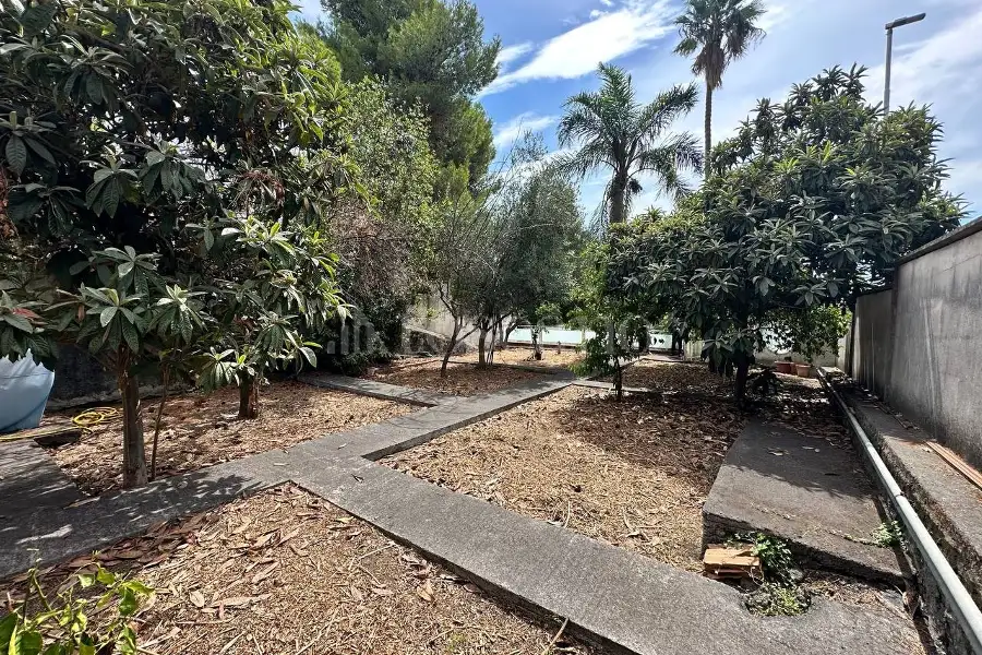 Villa Bifamiliare in vendita di 268 mq a €428.000 (rif. 140/2026)