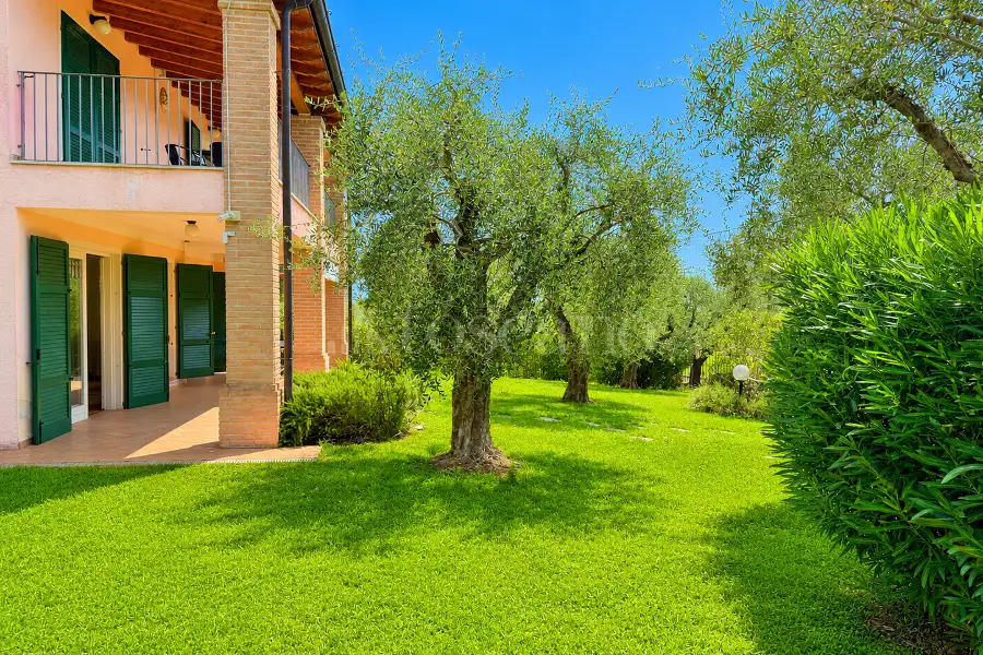 Villa in vendita di 400 mq a €1.200.000 (rif. 24/2026)