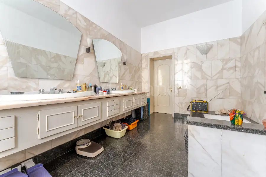Casa in vendita di 360 mq trattativa riservata (rif. 44/2026)