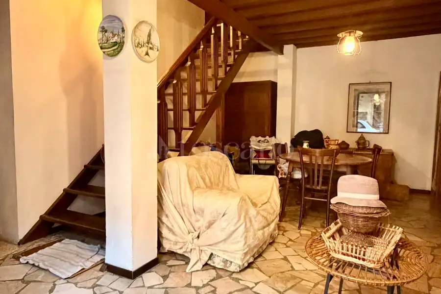 Casa Indipendente in vendita di 149 mq a €750.000 (rif. 3/2026)