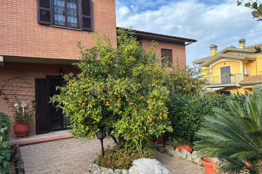 Villino a Schiera in vendita di 190 mq a €325.000 (rif. 95/2025)