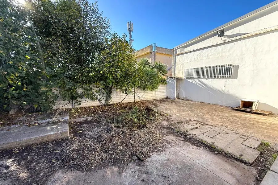 Capannone in vendita di 2.000 mq a €700.000 (rif. 52/2026)