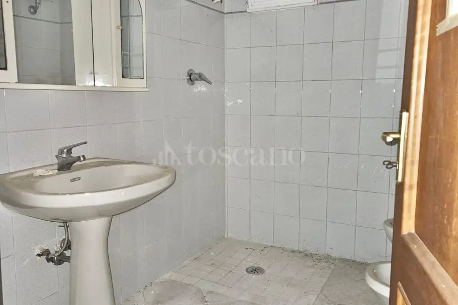 Negozio in affitto di 200 mq a €1.400 (rif. 16/2026)