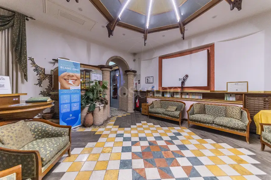Ufficio in vendita di 196 mq a €1.999.000 (rif. 81/2026)