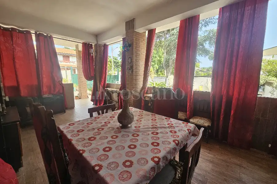 Villa Bifamiliare in vendita di 300 mq a €275.000 (rif. 62/2025)