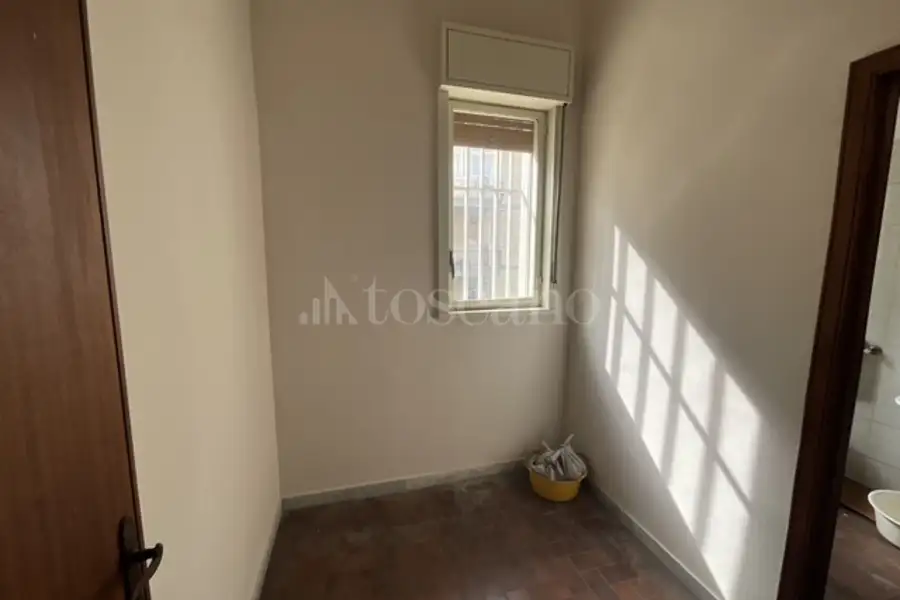 Negozio in vendita di 132 mq a €190.000 (rif. 25/2026)