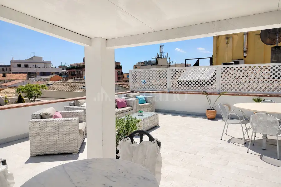 Palazzo in vendita di 210 mq a €950.000 (rif. 36/2026)