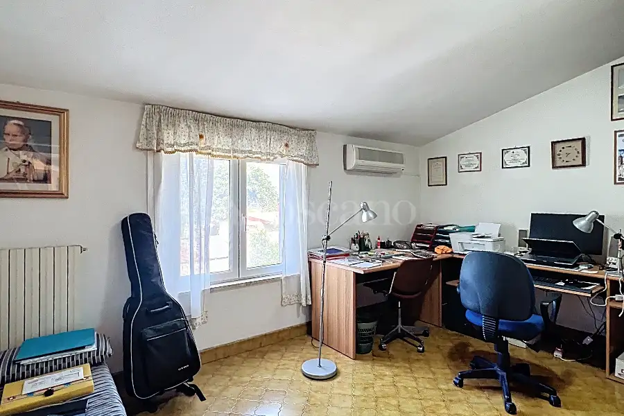 Casa Indipendente in vendita di 300 mq a €280.000 (rif. 85/2025)