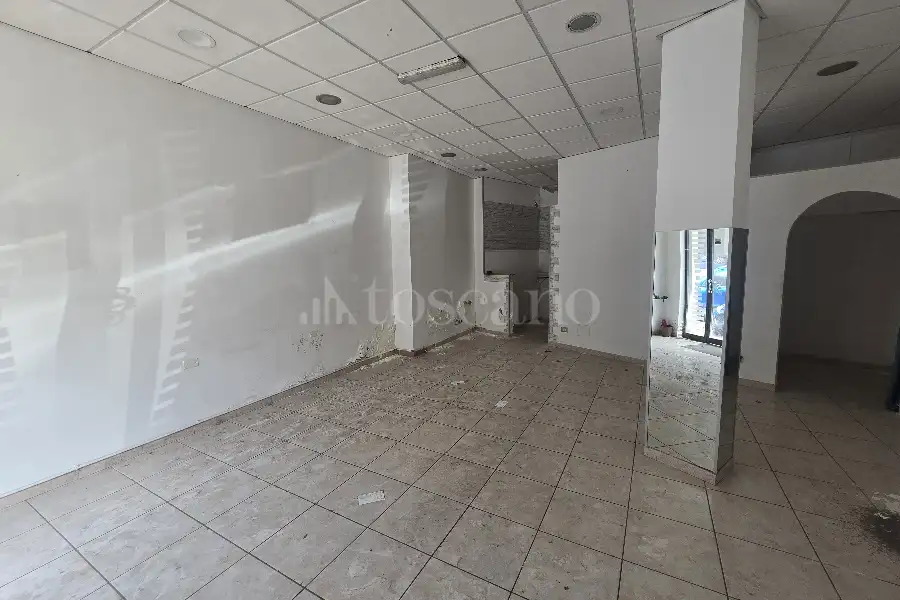 Negozio in vendita di 46 mq a €37.000 (rif. 38/2026)