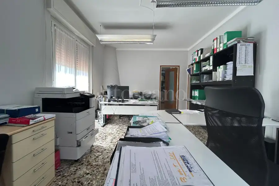 Palazzo in vendita di 400 mq a €460.000 (rif. 28/2024)