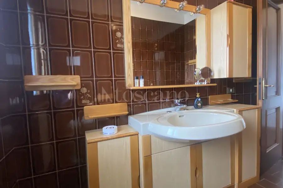 Casa Indipendente in vendita di 210 mq a €248.000 (rif. 9/2026)