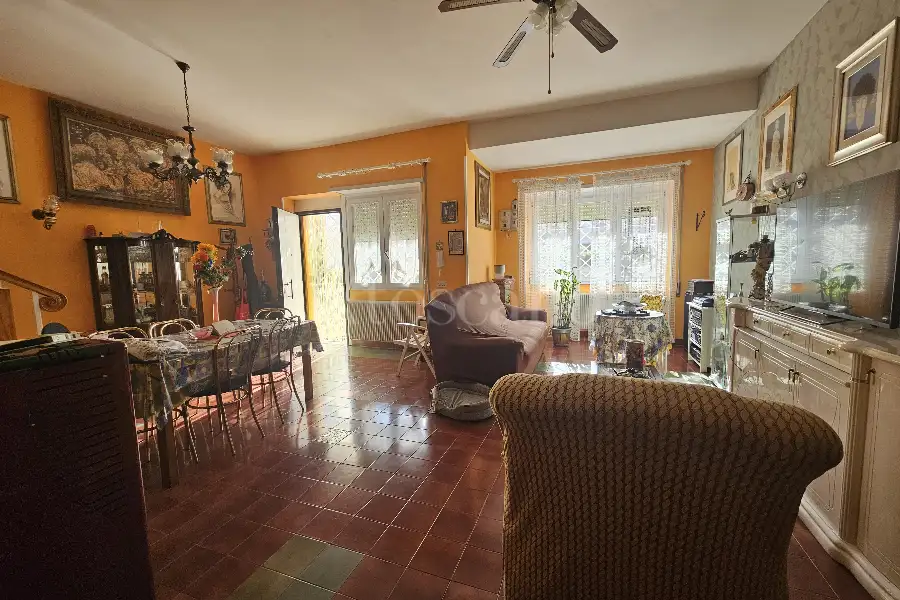 Villa Plurifamiliare in vendita di 160 mq a €275.000 (rif. 122/2025)
