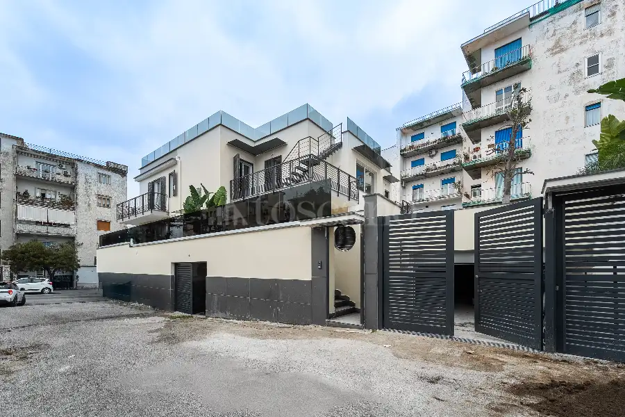 Casa in vendita di 355 mq a €3.000.000 (rif. 55/2025)